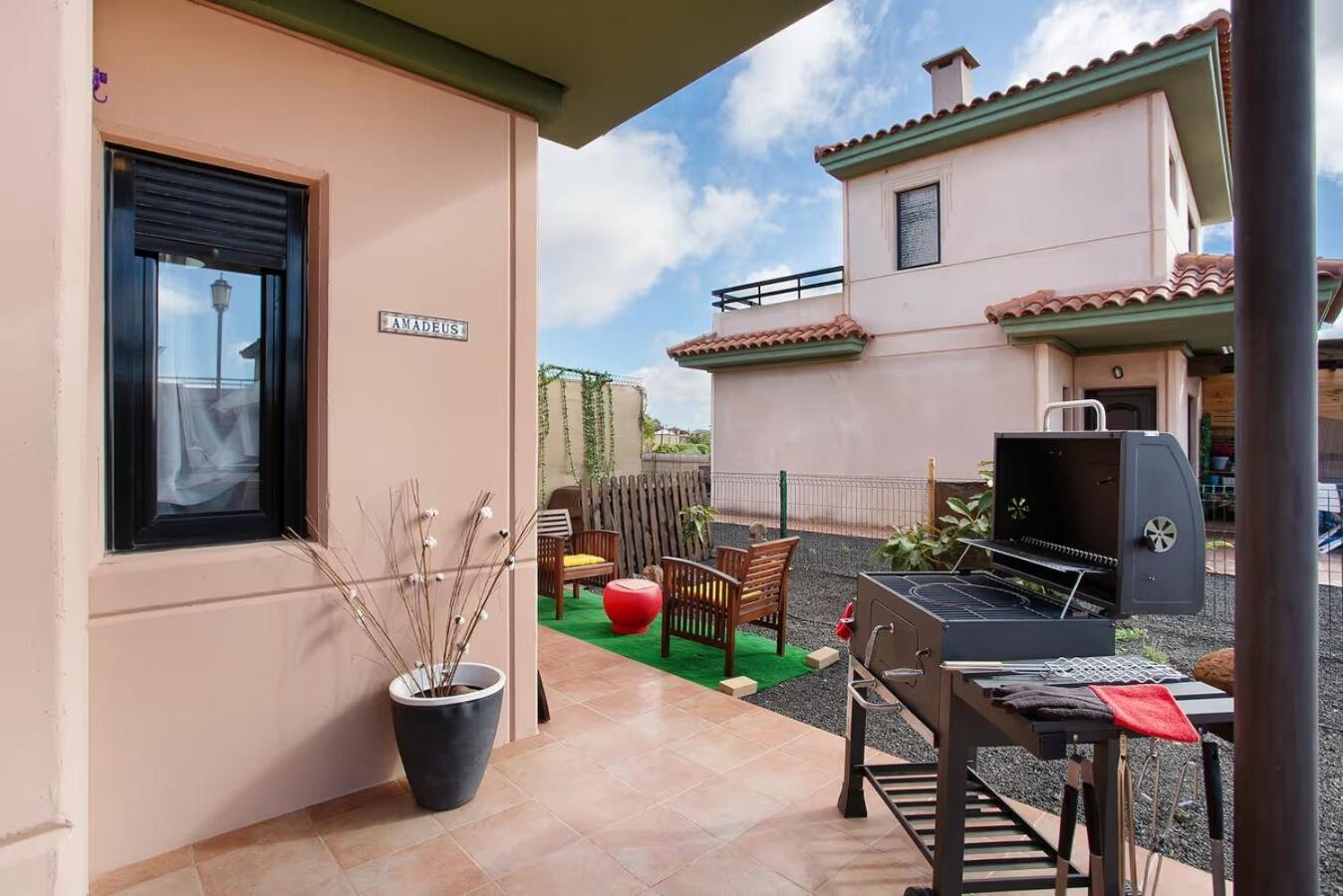 Villa Amadeus La Oliva Exterior foto