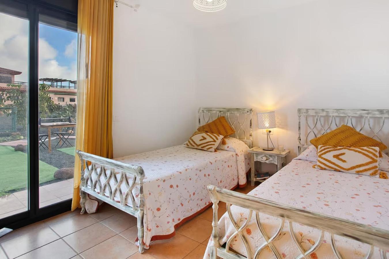 Villa Amadeus La Oliva Exterior foto